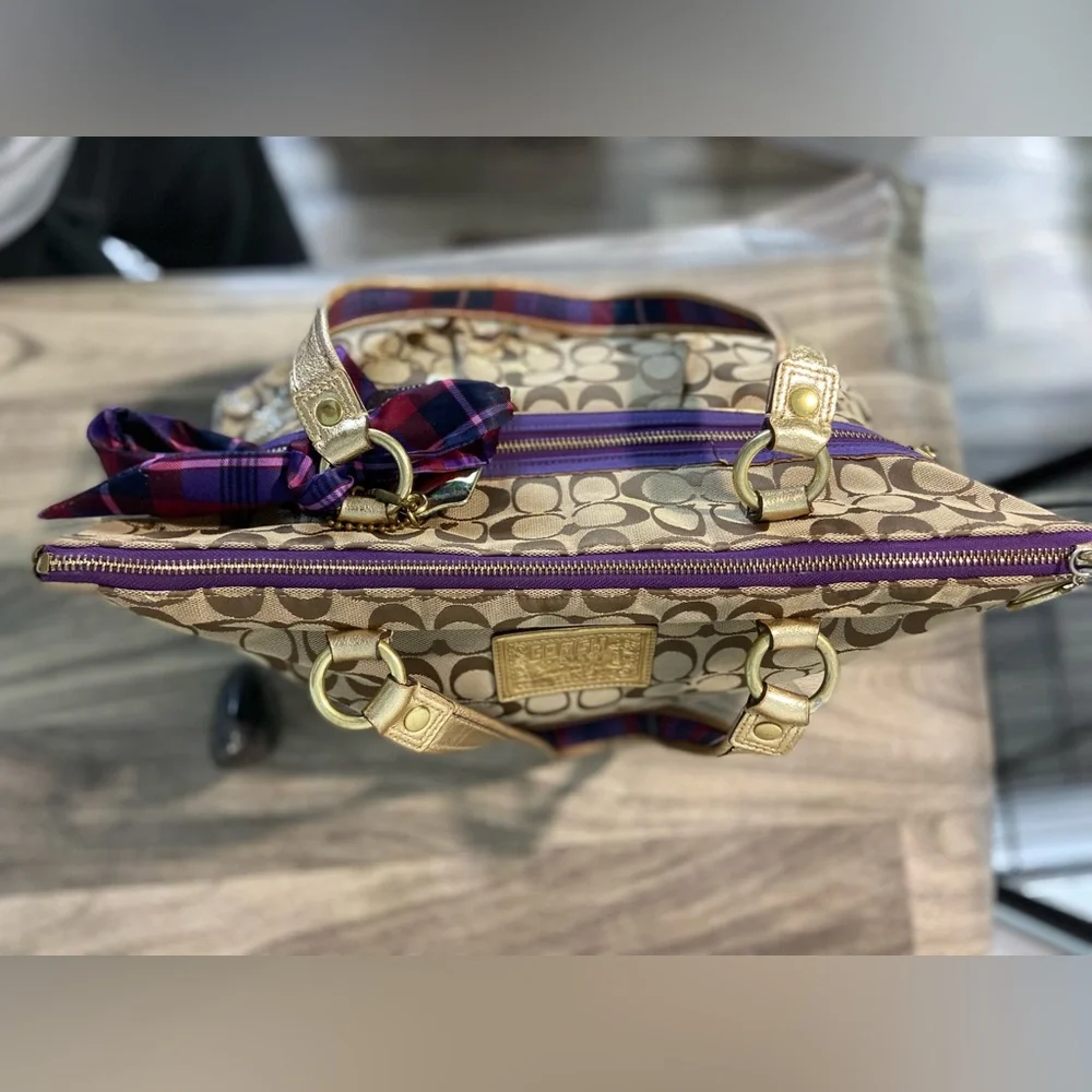 Coach Poppy Beautiful HTF! RARE! - Picture 13 of 16